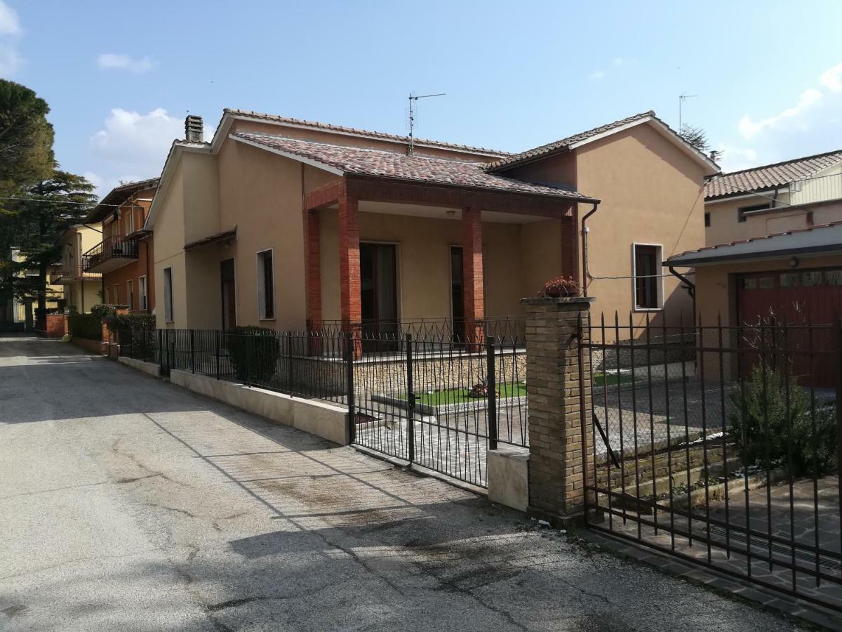 Villa Gina Ассизи Экстерьер фото
