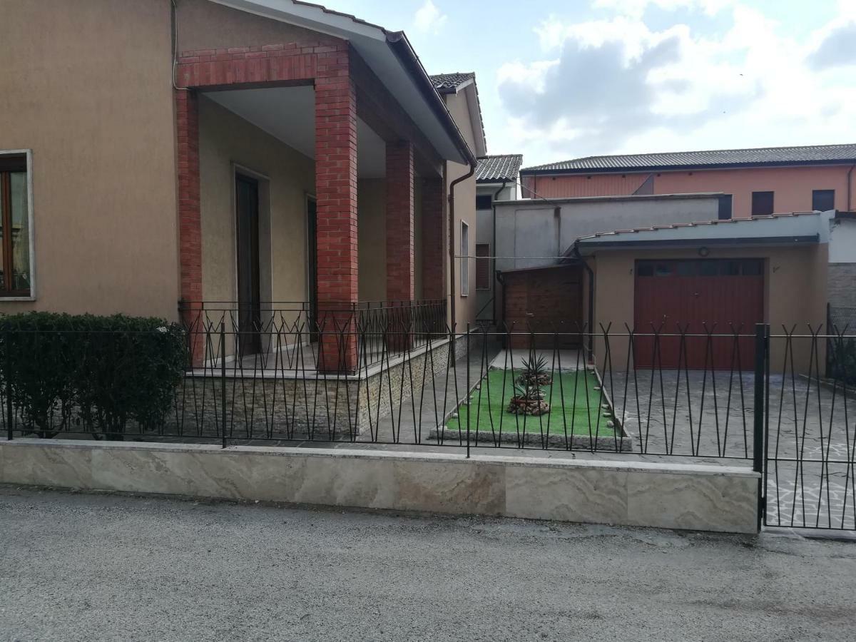 Villa Gina Ассизи Экстерьер фото